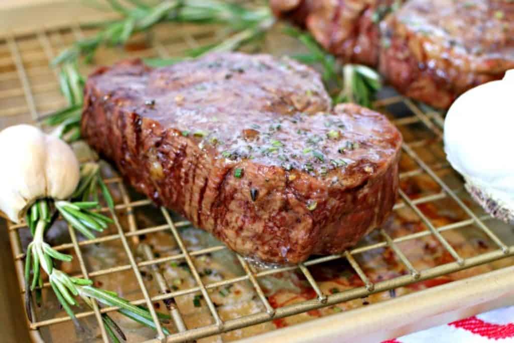 filet mignon with garlic and rosemary
